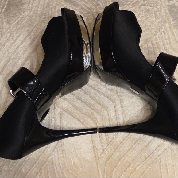 Shoes - Elegant Black Platform Heels
